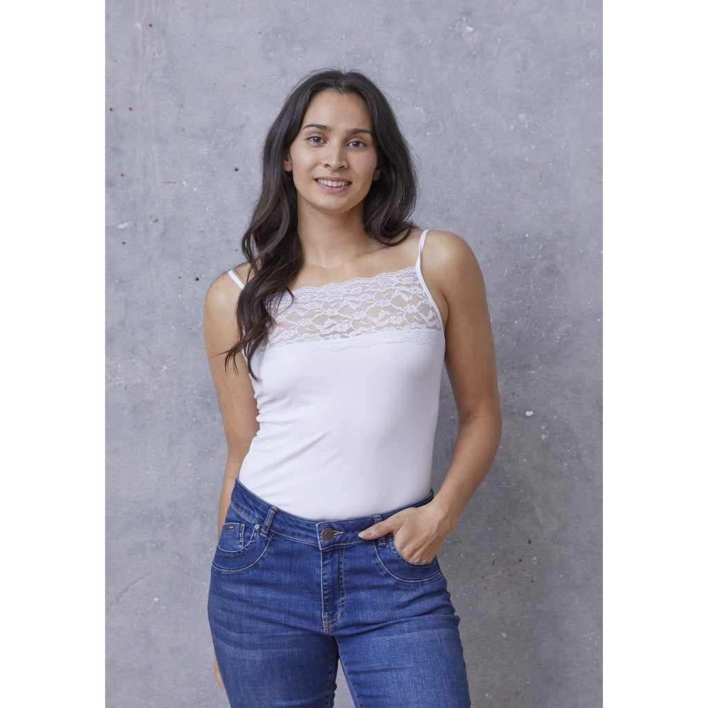 Nilla Wide lace top 101 Off-white