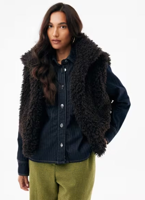 Cozy hairy bodywarmer