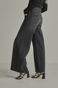 Lizzy (Stud) shadow black