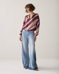 Top v neck Stripe printed